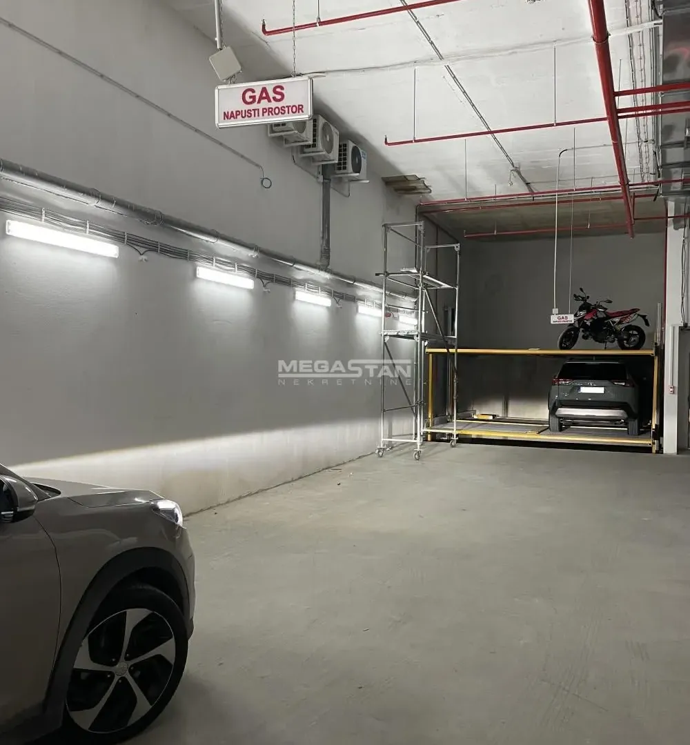 Prodaja, parking/garaža, 13m², Đeram Pijaca, Beograd