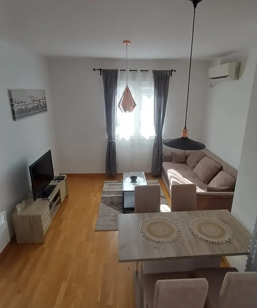 Izdavanje, jednosoban stan, 42m², City Kvart, Podgorica