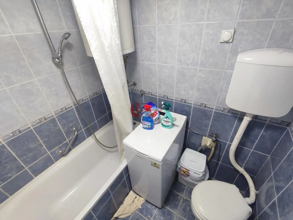 Prodaja, trosoban stan, 98m², Centar, Subotica