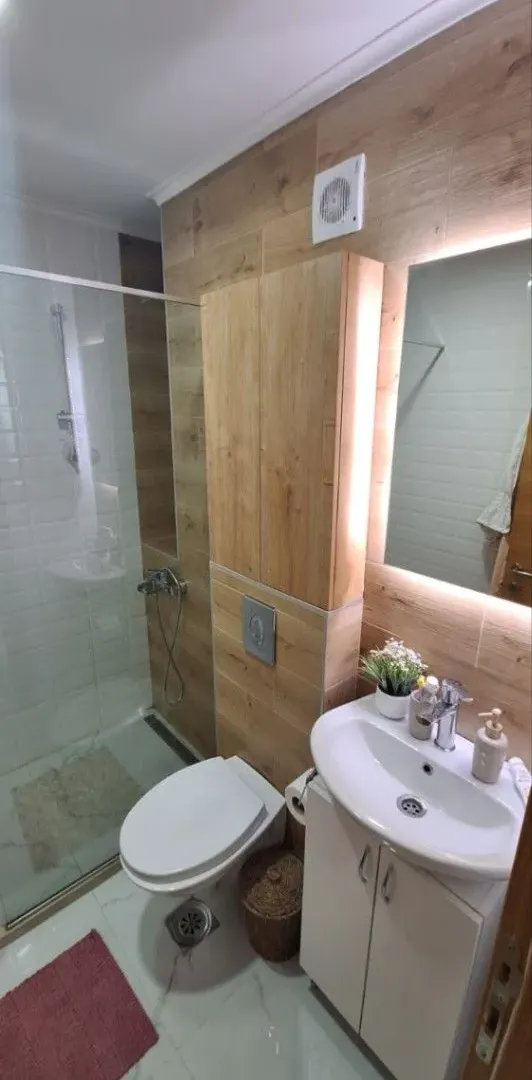 Prodaja, trosoban stan, 89m², Pejton, Podgorica