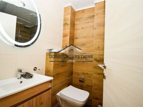 Rent, one bedroom apartment, 55m², Centar, Podgorica - image 9