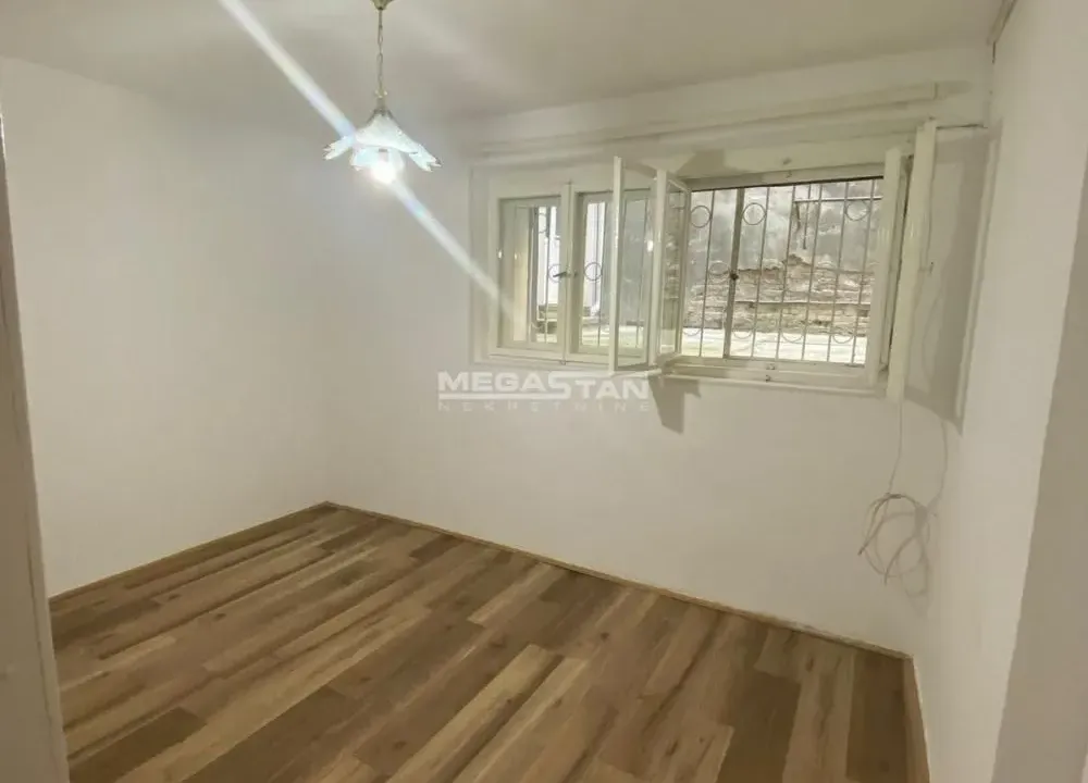 Prodaja, dvosoban stan, 35m², Stari Grad, Beograd