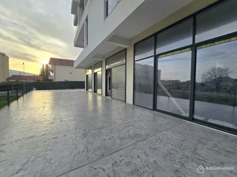 Sale, office space, 58m², Bijela, Herceg Novi