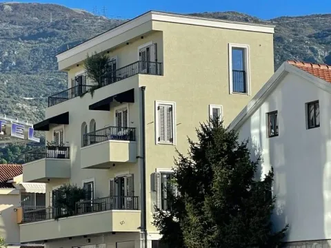 Sale, studio apartment, 33m², Budva, Crna Gora - image 2