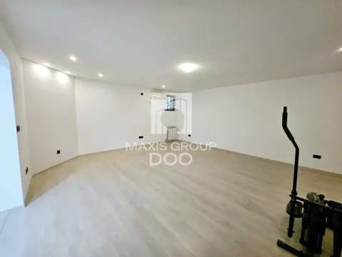 Izdavanje, kuća, 303m², Košutnjak, Beograd - image 12