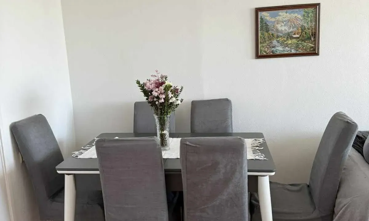 Izdavanje, trosoban stan, 70m², Centar, Bar