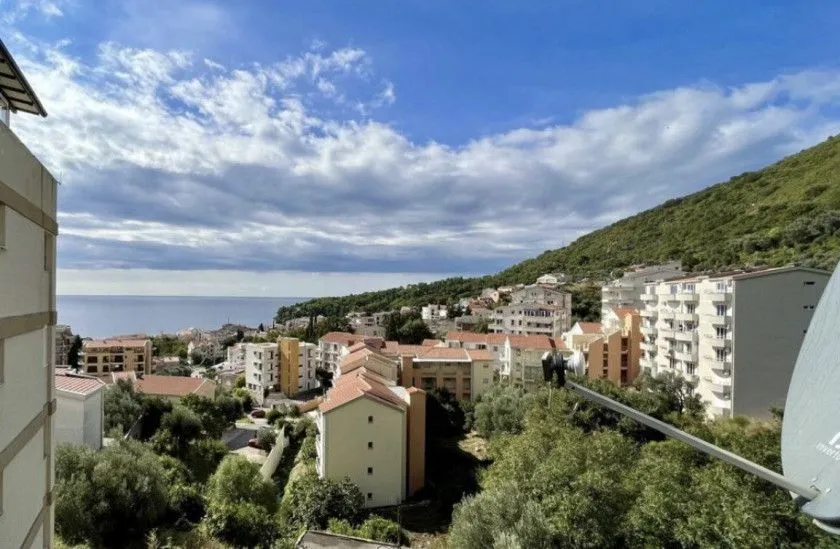 Sale, two bedroom apartment, 70m², Petrovac, Budva