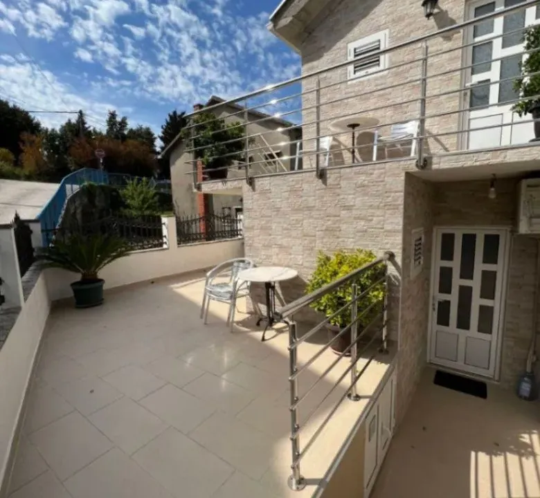 Rent, studio apartment, 35m², Tripovići, Tivat