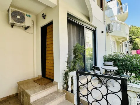 Sale, one bedroom apartment, 33m², Golubovina, Budva - image 11