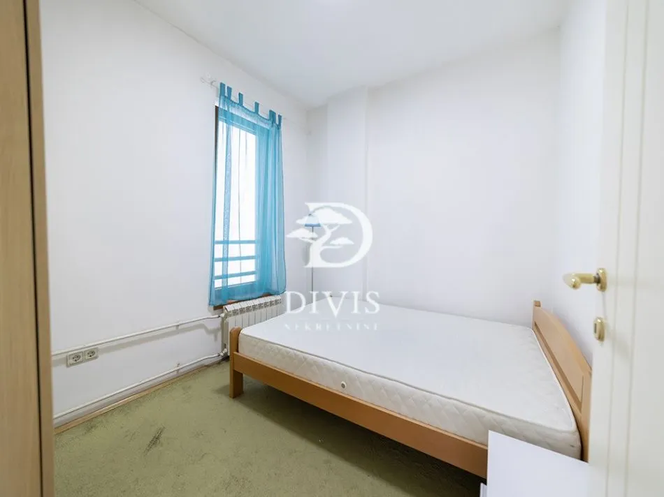 Sale, three bedroom apartment, 78m², Južni Bulevar, Vračar Sve Podlokacije