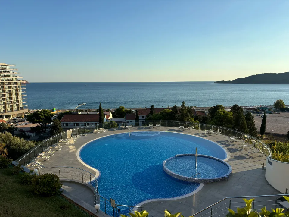 Prodaja, garsonjera, 30m², Bečići, Budva