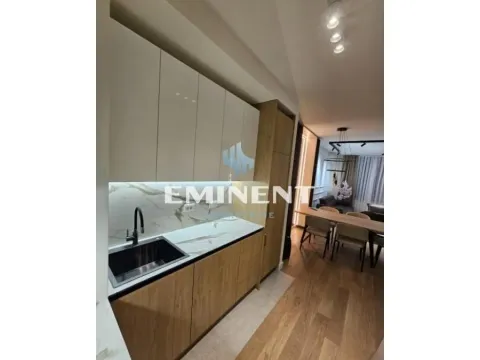 Izdavanje, trosoban stan, 81m², Savski Venac, Beograd - image 8