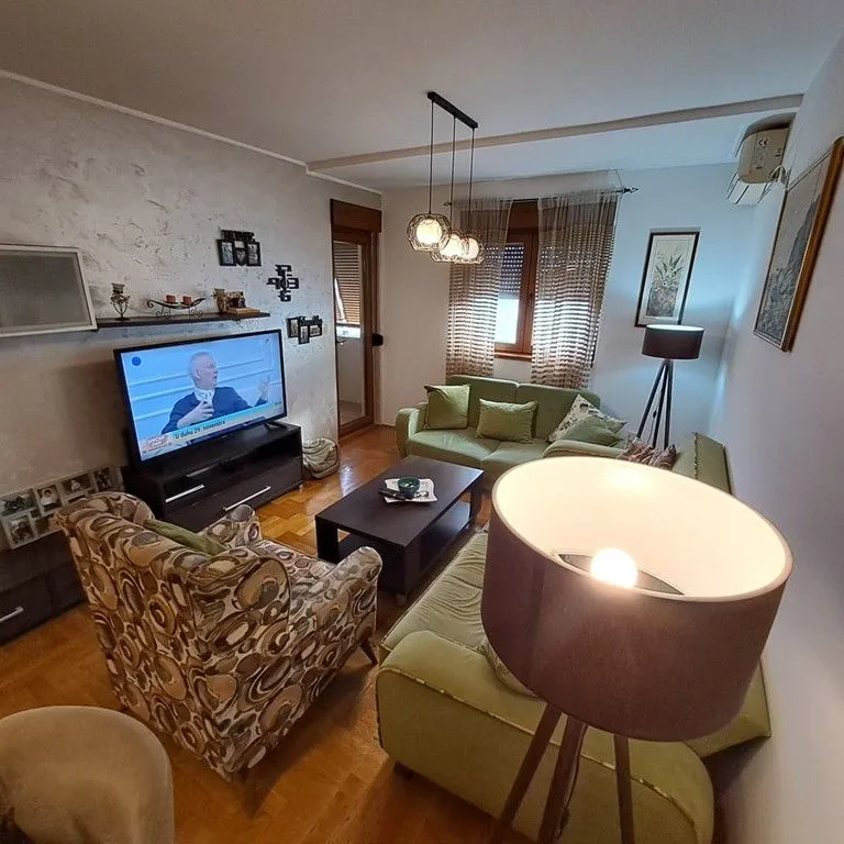 Prodaja, dvosoban stan, 70m², Stari Aerodrom, Podgorica