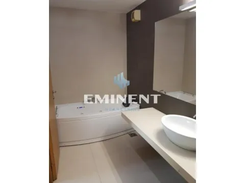 Izdavanje, trosoban stan, 130m², Savski Venac, Beograd - image 9