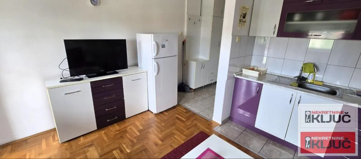 Rent, studio apartment, 27m², Bulevar patrijarha Pavla, Novi Sad Sve Podlokacije