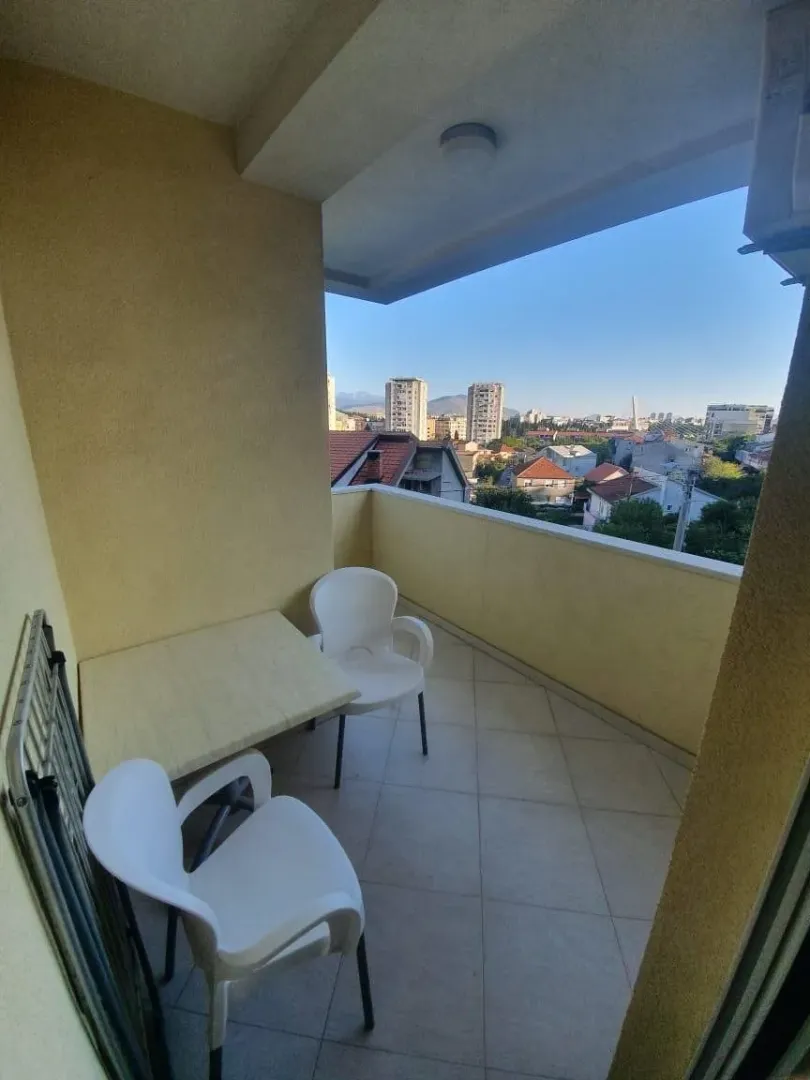 Izdavanje, dvosoban stan, 65m², Momišići, Podgorica