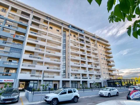 Izdavanje, dvosoban stan, 72m², City Kvart, Podgorica - image 19