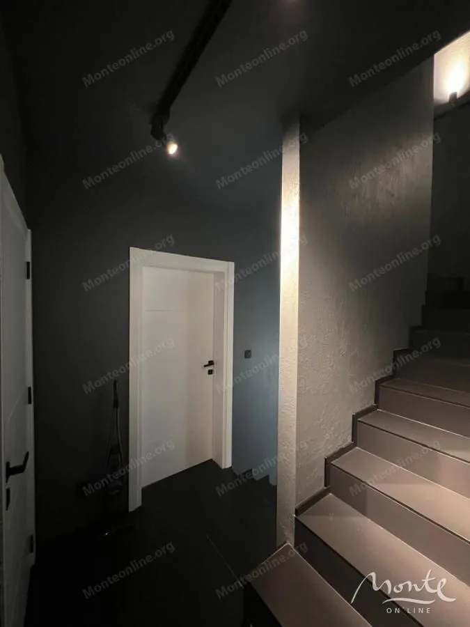 Sale, house, 176m², Kotor, Crna Gora