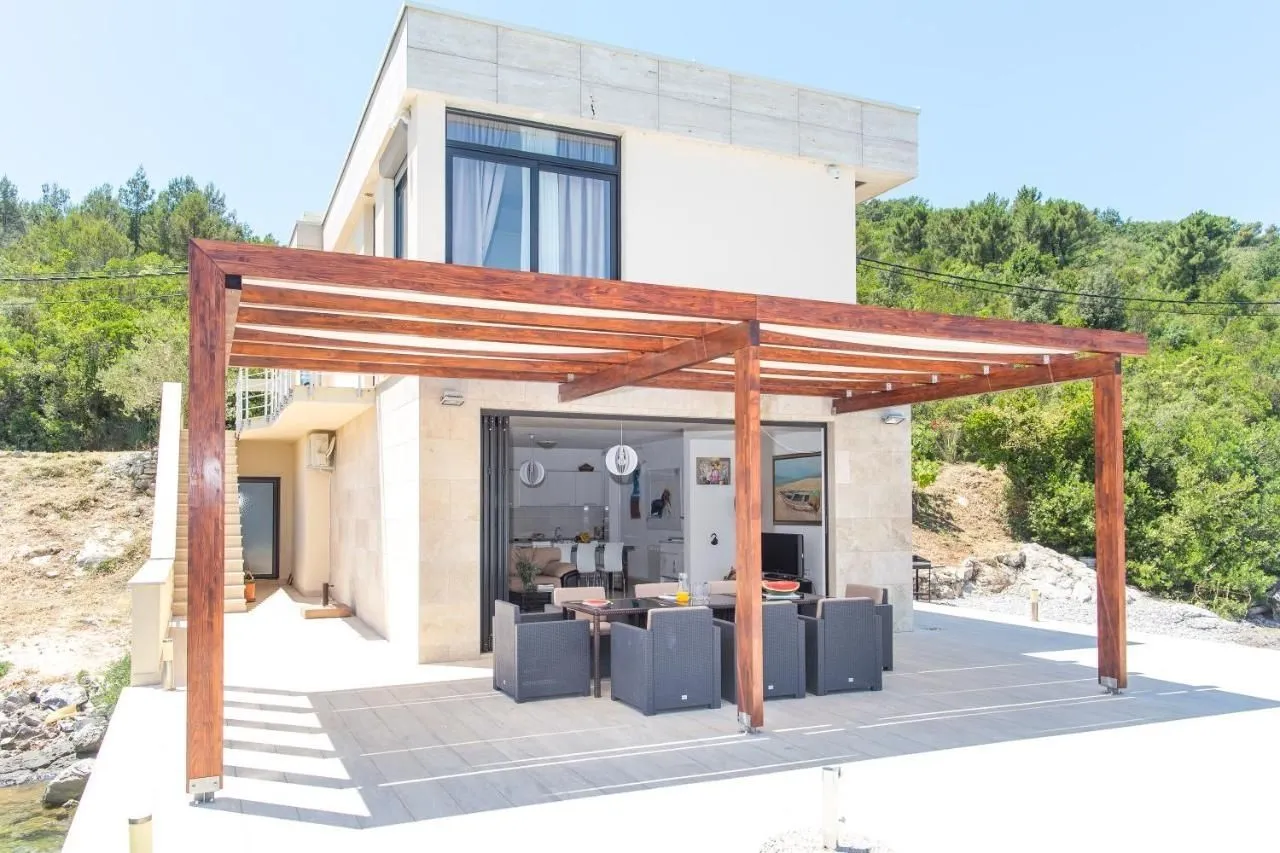Sale, house, 170m², Krašići, Tivat