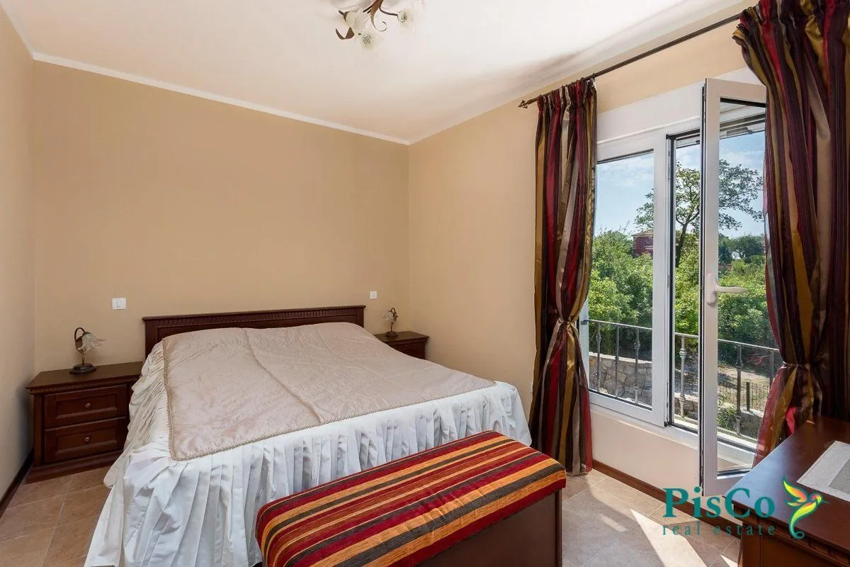 Prodaja, kuća, 414m², Reževići, Budva