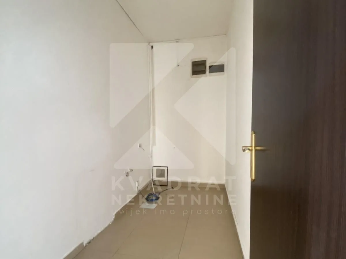 Rent, office space, 145m², City Kvart, Podgorica