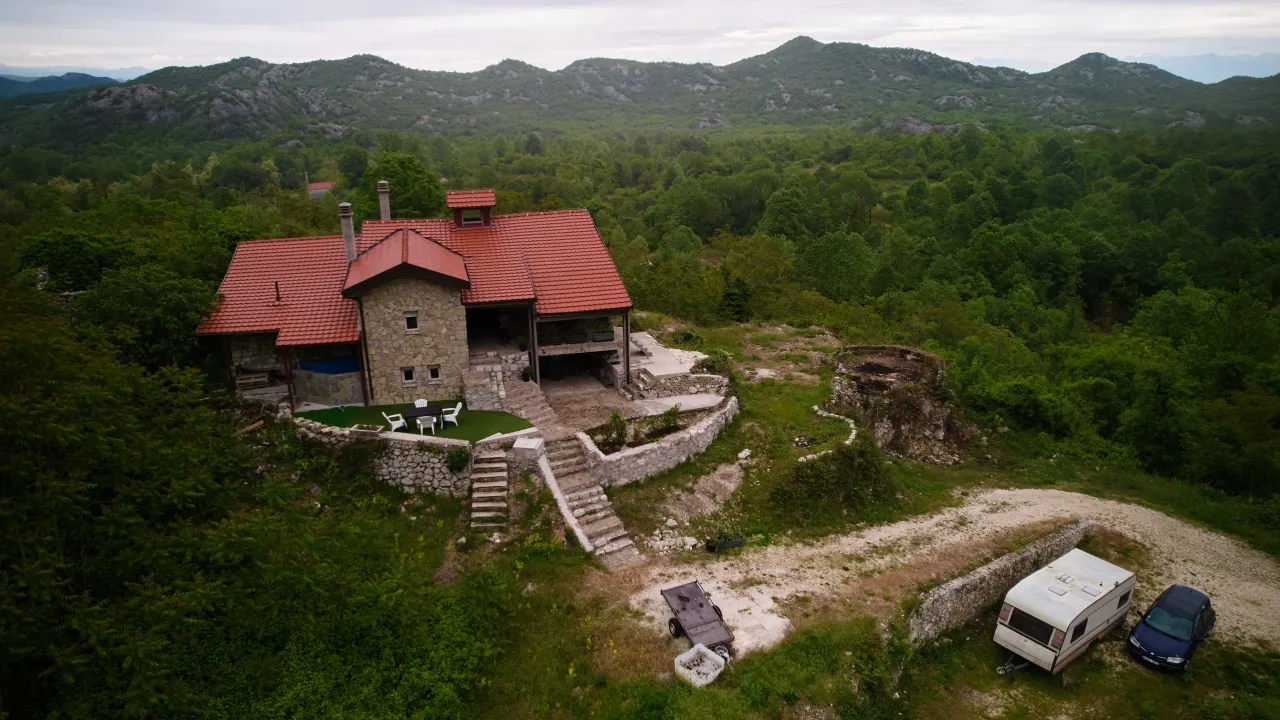 Sale, house, 210m², Rijeka Crnojevića, Cetinje
