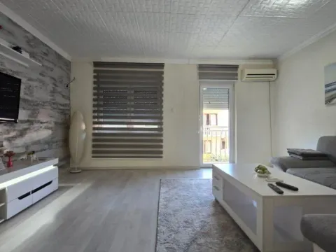 Izdavanje, jednosoban stan, 60m², Centar, Podgorica - image 11