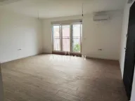 Prodaja, trosoban stan, 68m², Olimp, Zvezdara Sve Podlokacije - image 1