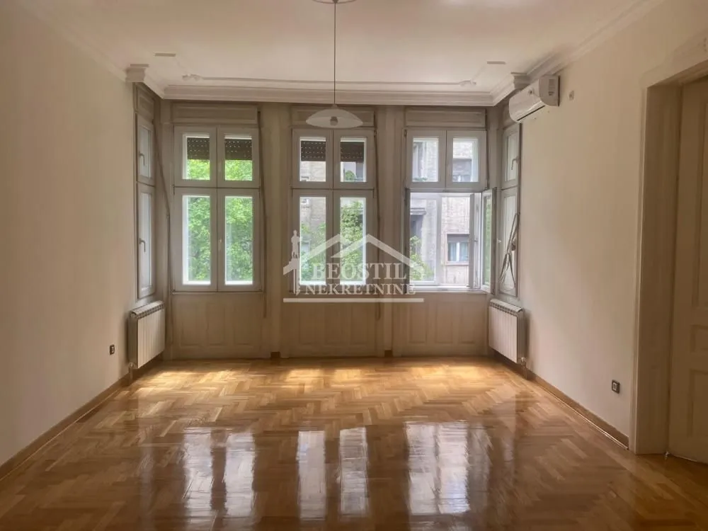 Rent, four bedroom apartment, 135m², Skadarlija, Beograd