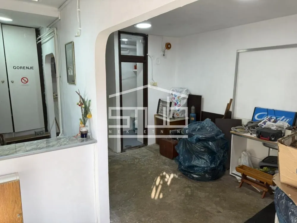 Rent, office space, 22m², Čukarica, Beograd