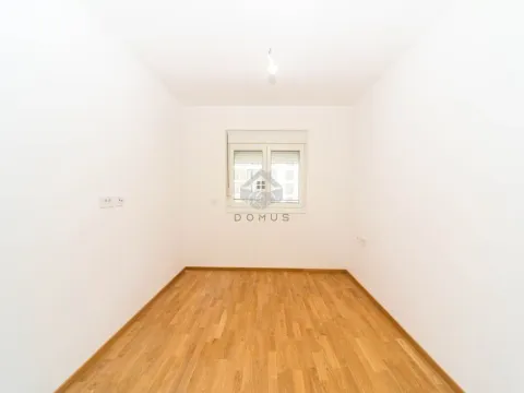 Prodaja, jednosoban stan, 48m², Stari Aerodrom, Podgorica - image 5