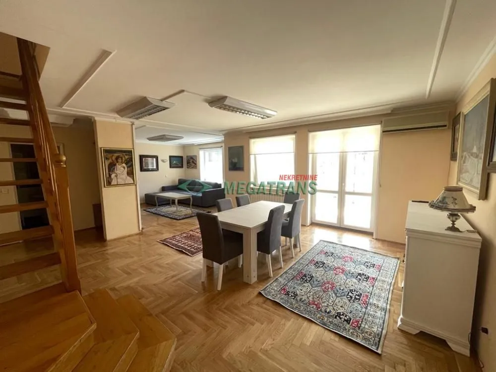 Izdavanje, četvorosoban stan, 130m², Vračar Hram, Vračar Sve Podlokacije