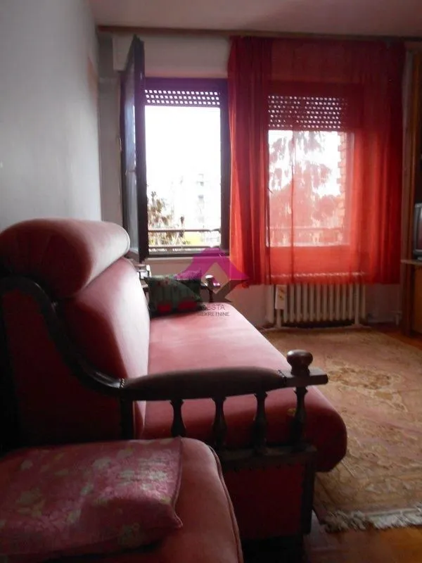 Izdavanje, trosoban stan, 75m², Cerak, Beograd