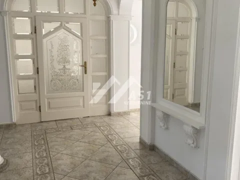 Izdavanje, poslovni prostor, 350m², Nova Detelinara, Novi Sad Sve Podlokacije - image 1