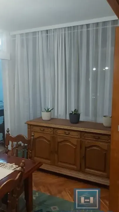 Izdavanje, trosoban stan, 73m², Centar, Jagodina