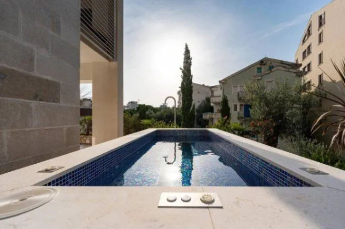 Sale, one bedroom apartment, 56m², Rafailovići, Budva