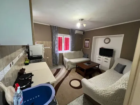 Izdavanje, kuća, 40m², Ilino, Bar - image 3