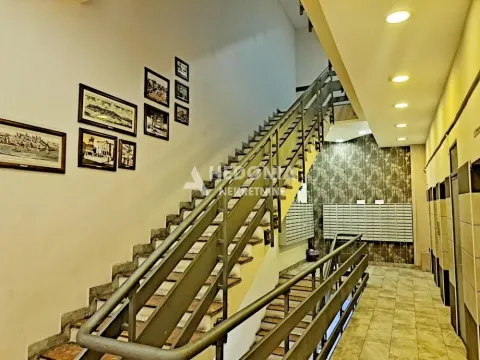 Sale, three bedroom apartment, 86m², Botanička Bašta, Palilula Sve Podlokacije - image 7