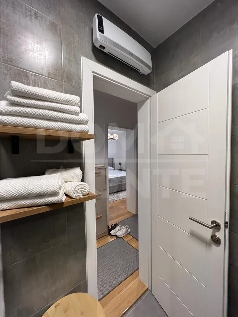 Izdavanje, jednosoban stan, 52m², Centar, Tivat