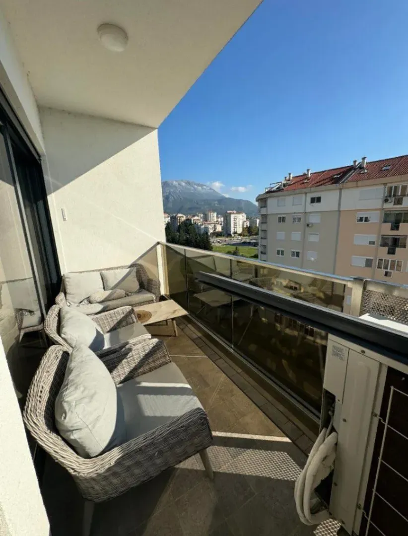 Prodaja, dvosoban stan, 96m², Soho City, Bar