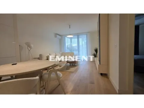 Rent, two bedroom apartment, 52m², Savski Venac, Beograd - image 3