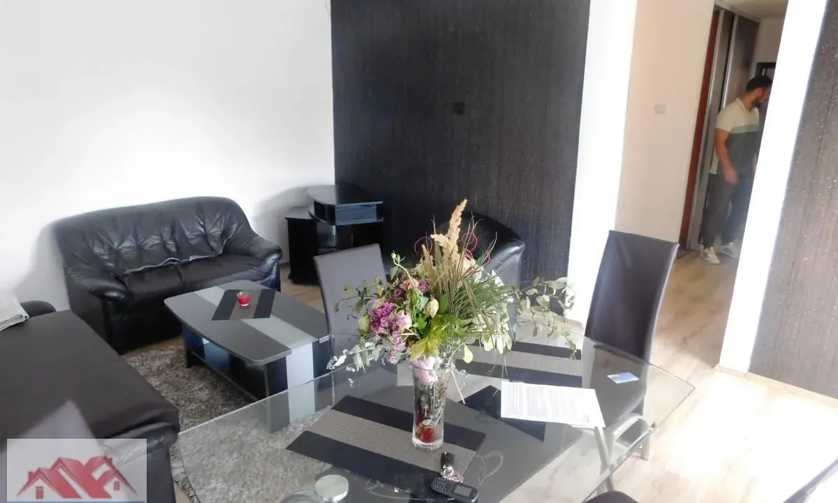 Izdavanje, dvosoban stan, 60m², Aerodrom, Kragujevac