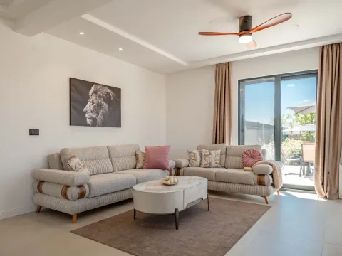 Prodaja, kuća, 318m², Reževići, Budva - image 5