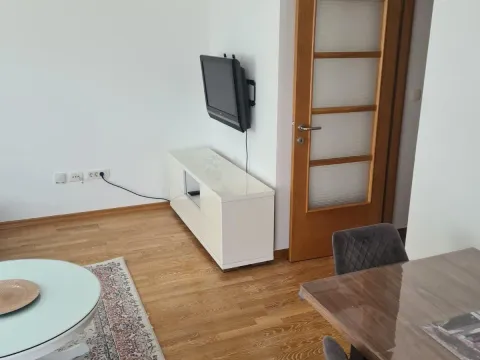 Rent, two bedroom apartment, 60m², Dalmatinska ulica, Podgorica - image 5