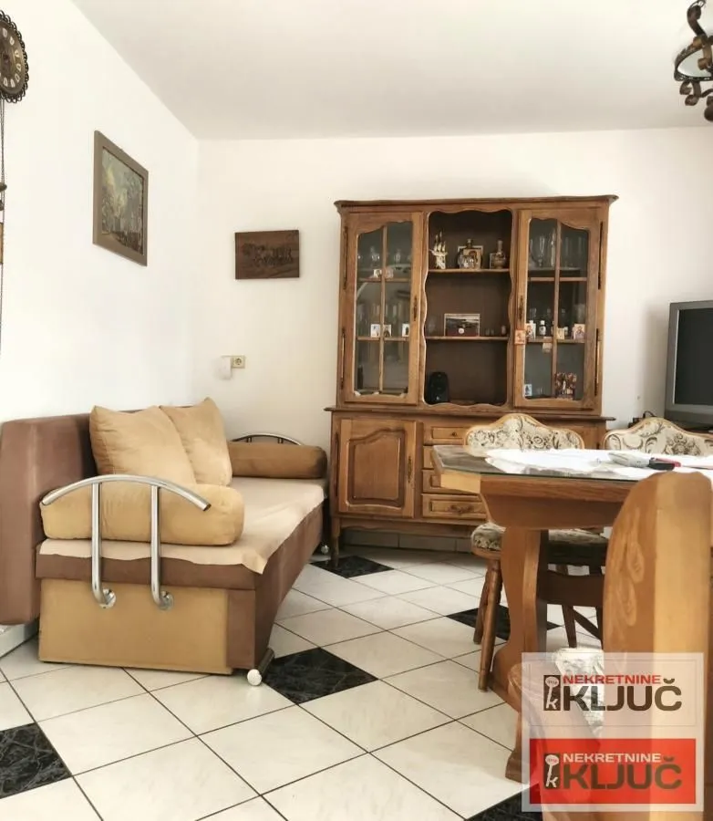 Izdavanje, kuća, 120m², Sremska Kamenica, Petrovaradin