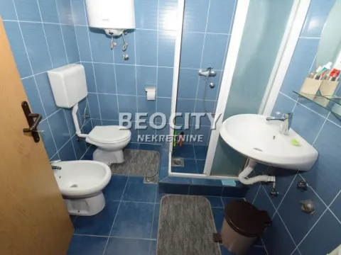 Prodaja, kuća, 540m², Batajnica, Beograd - image 10