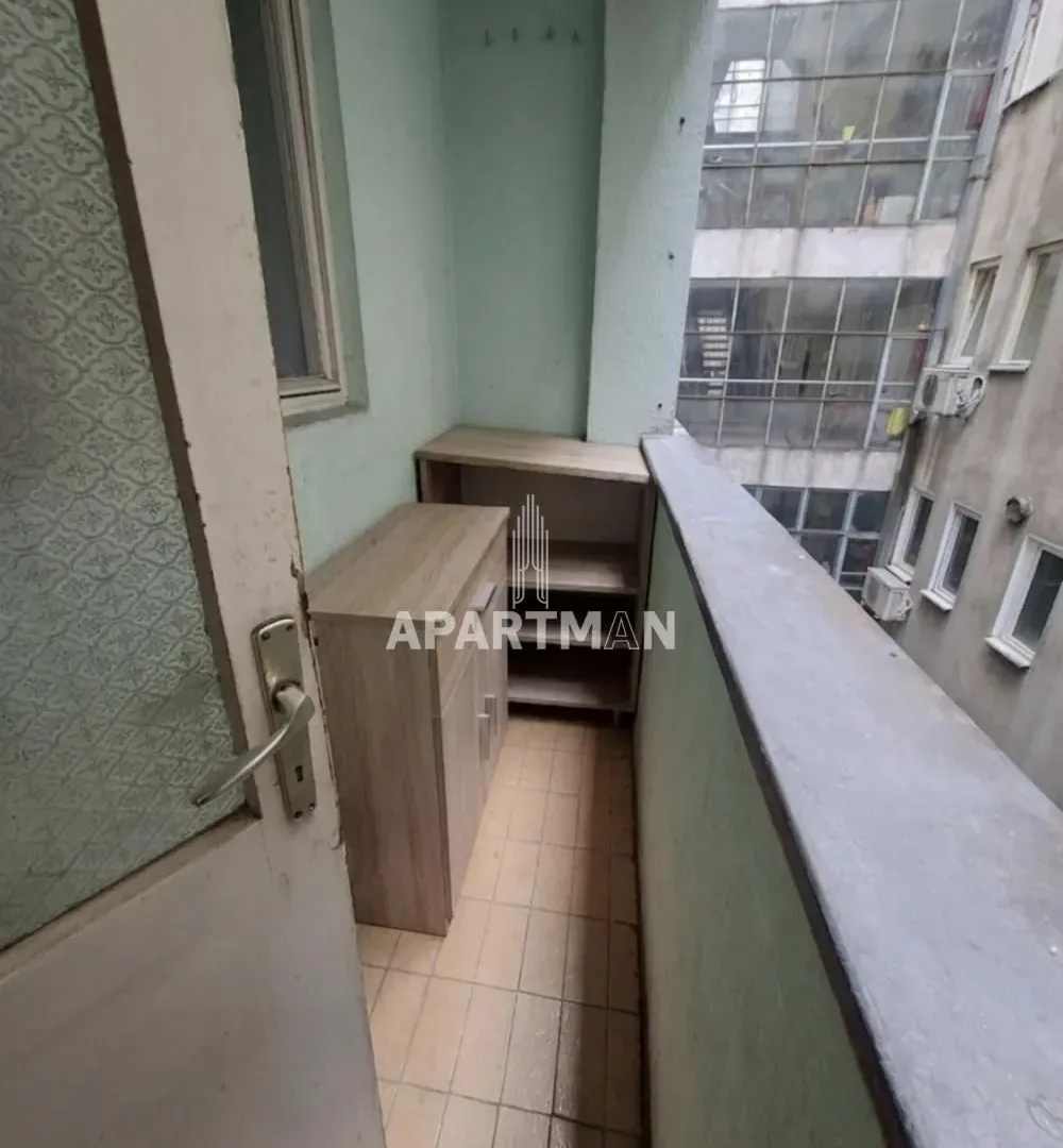 Prodaja, trosoban stan, 69m², Stari Merkator, Novi Beograd Sve Podlokacije