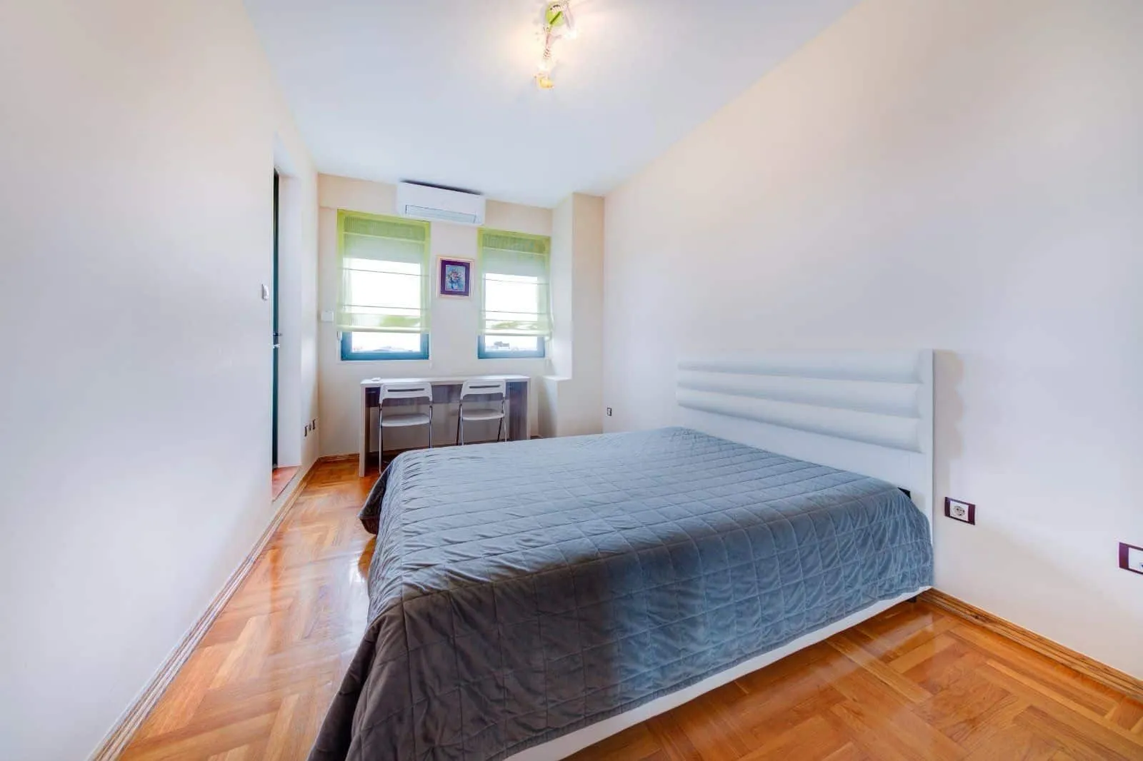 Prodaja, dvosoban stan, 84m², Centar, Podgorica