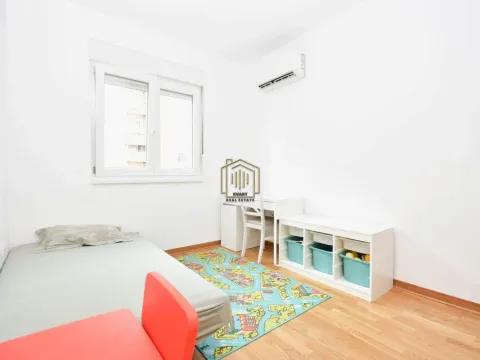 Izdavanje, dvosoban stan, 65m², City Kej, Podgorica - image 6