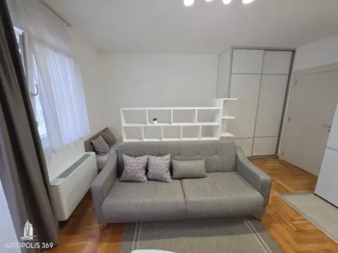 Prodaja, jednosoban stan, 29m², Zemun Centar, Zemun Sve Podlokacije - image 5